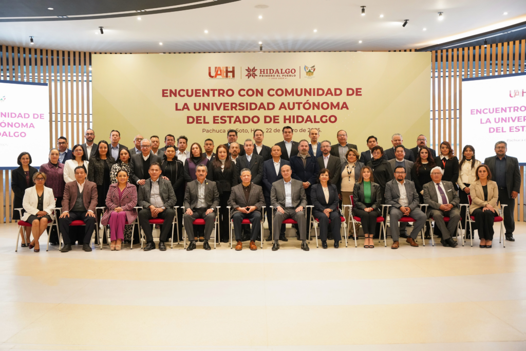 Menchaca reafirma su compromiso con la educación en Hidalgo junto a la UAEH